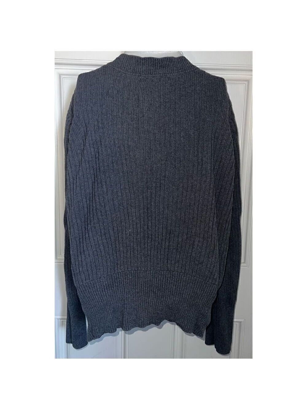Bundle of 3 Cable Knit V Neck Sweaters (1X) - Picture 6 of 14